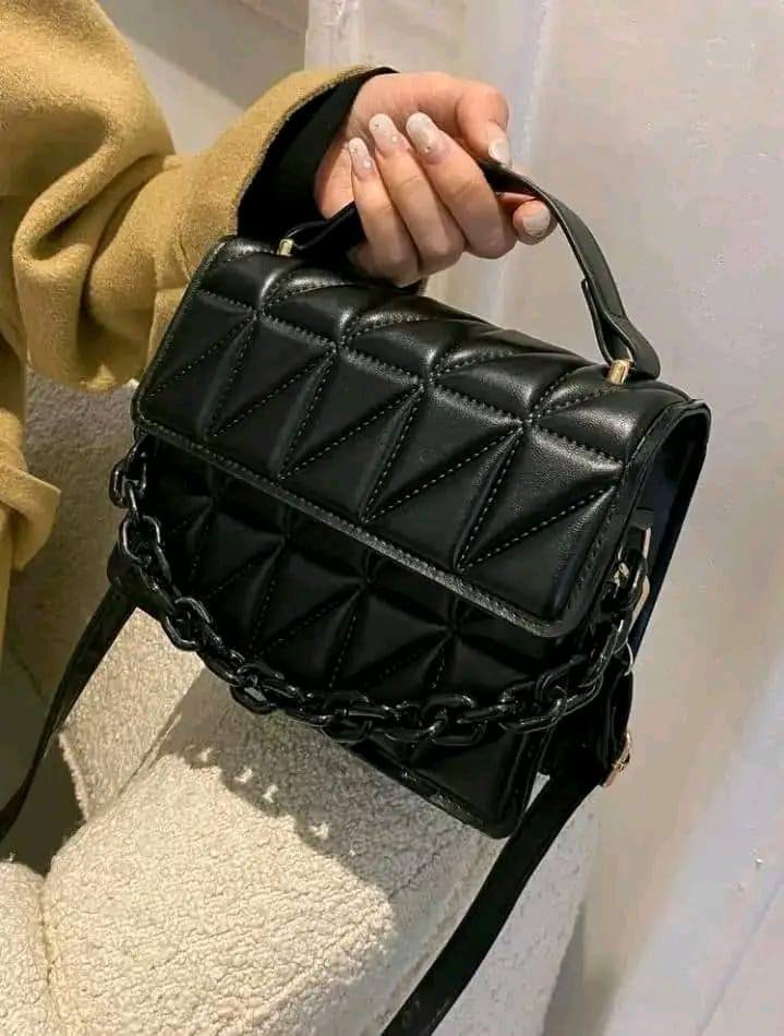 Sac à main matelassé tendance – Disponible en plusieurs coloris